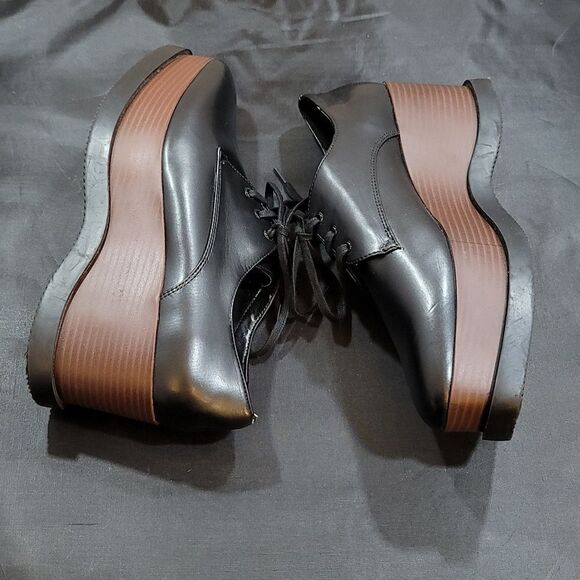 BRAND NEW CHARLES & KEITH PLATFORM WEDGE PLATFORM SHOES - Picture 13 of 15